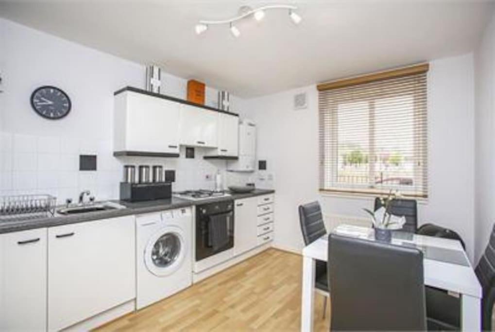 Immaculate Cosy Flat Next To Holyrood Park! Apartamento Edimburgo Exterior foto