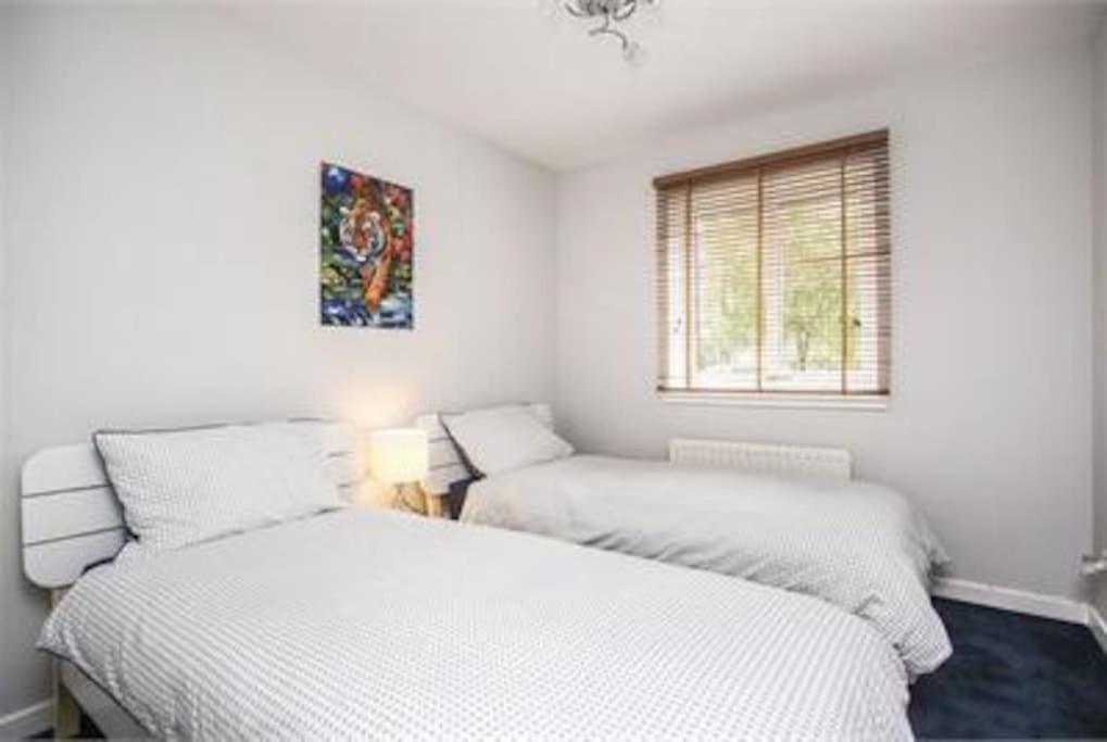 Immaculate Cosy Flat Next To Holyrood Park! Apartamento Edimburgo Exterior foto