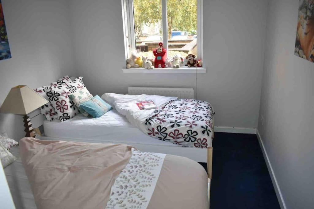 Immaculate Cosy Flat Next To Holyrood Park! Apartamento Edimburgo Exterior foto